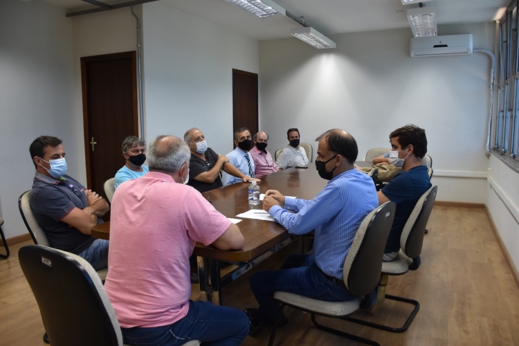 SOM MECÂNICO E SHOWS SÃO NOVAMENTE PROIBIDO EM BARES