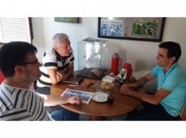 NOVO PRESIDENTE VISITA O JORNAL