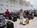 Passageiros do Costa Allegra desembarcam nas ilhas Seychelle