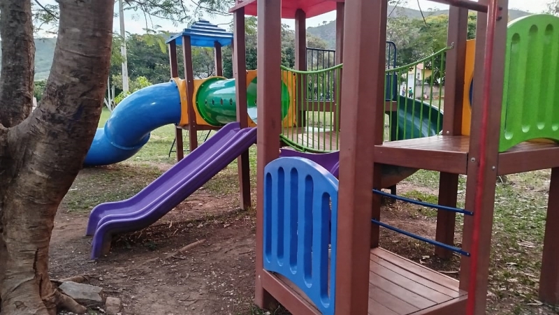 BRINQUEDOS INFANTIS NA PRAÇA DA INDEPENDÊNCIA?