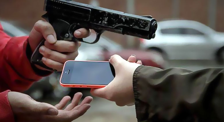 AMEAÇA E RECUPERA CELULAR FURTADO