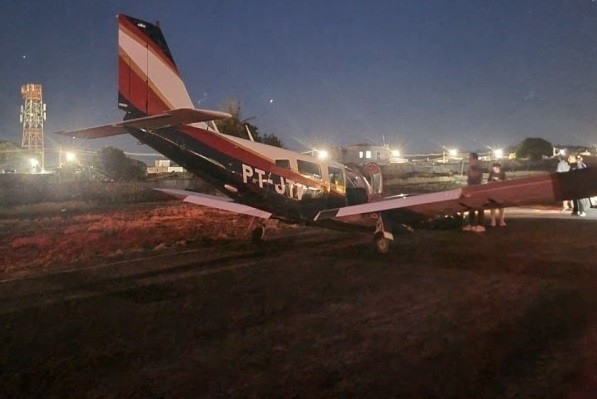 POUSO DE EMERGÊNCIA NO AEROPORTO LOCAL