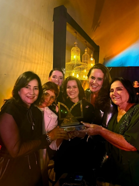 CIDADE DUPLAMENTE HOMENAGEADA NO 8º FEME