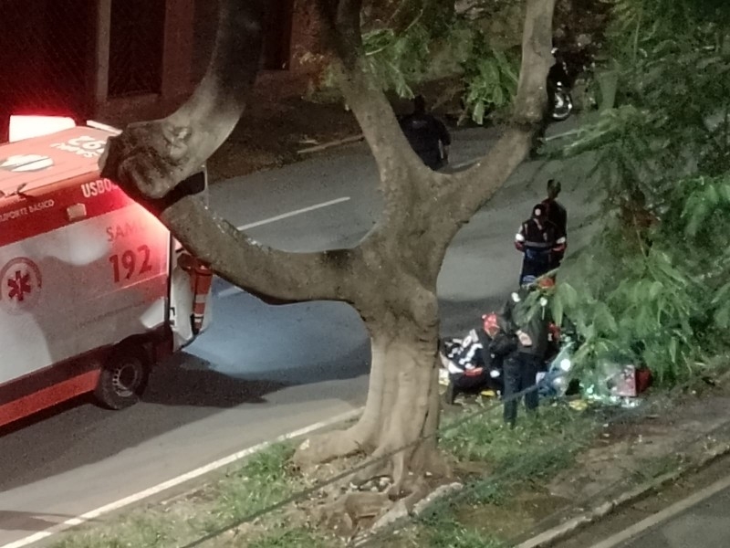
DUAS PESSOAS FERIDAS APÓS ACIDENTE 
