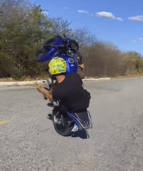 MOTOCICLISTA É DETIDO APÓS FUGIR DE ABORDAGEM